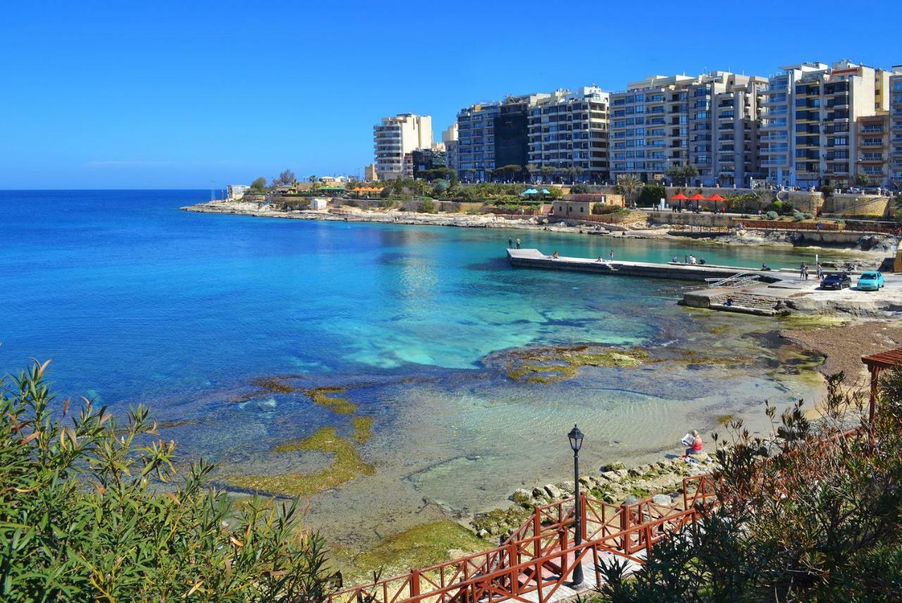 Stylish Seaview In A Prime Location * Sliema