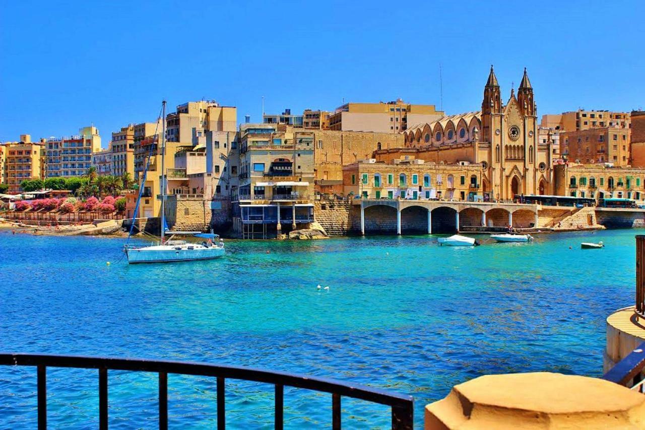 Stylish Seaview In A Prime Location Appartement